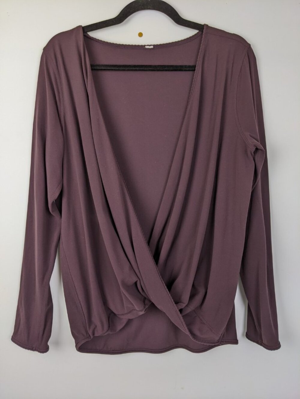 Lululemon Full Freedom Long Sleeve Front Wrap Top Size Medium Large Casual